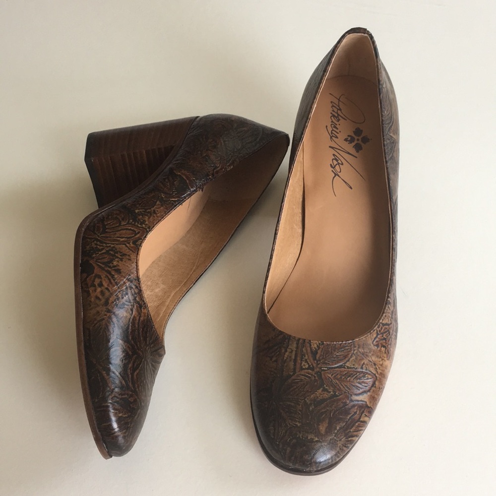 Patricia Nash Anita Barkleaves Shoes